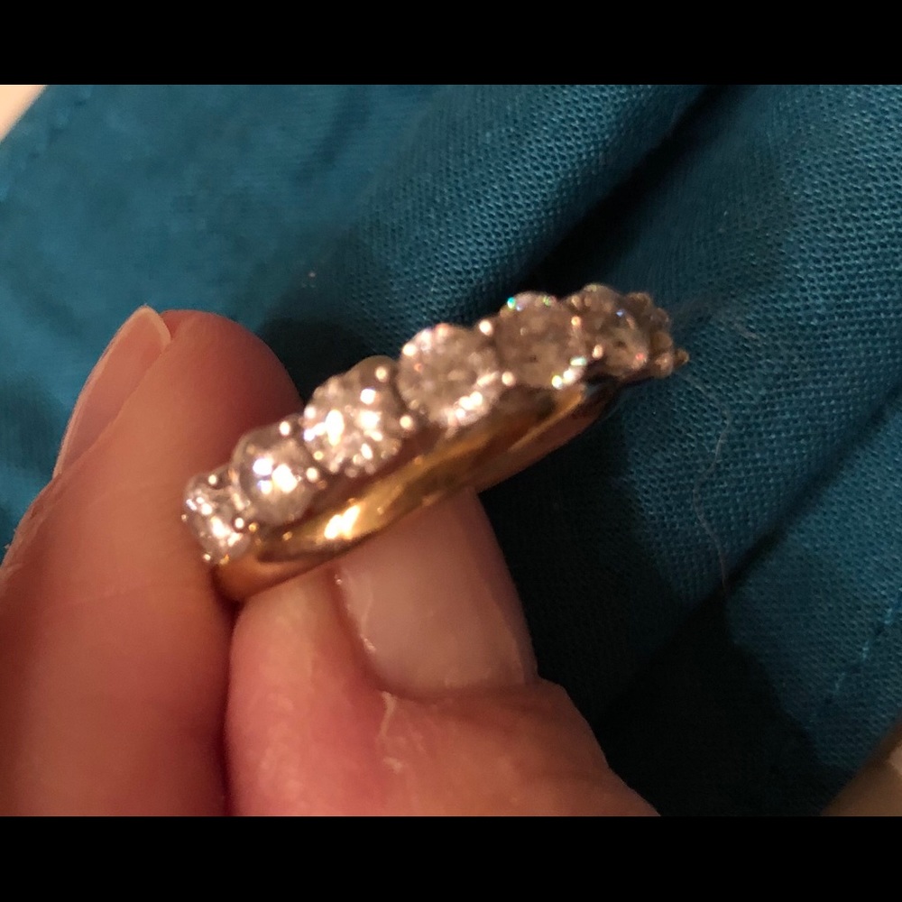 Bella Luce 3.01 TCW Simulated 7 Diamond Ring - Picture 3 of 7